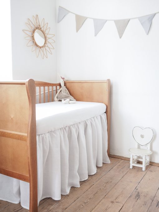 Biała falbanka maskująca do łóżeczka 120x60 cm
