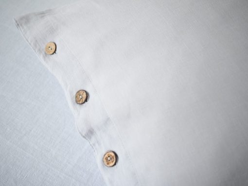 Linen pillowcase with buttons light gray