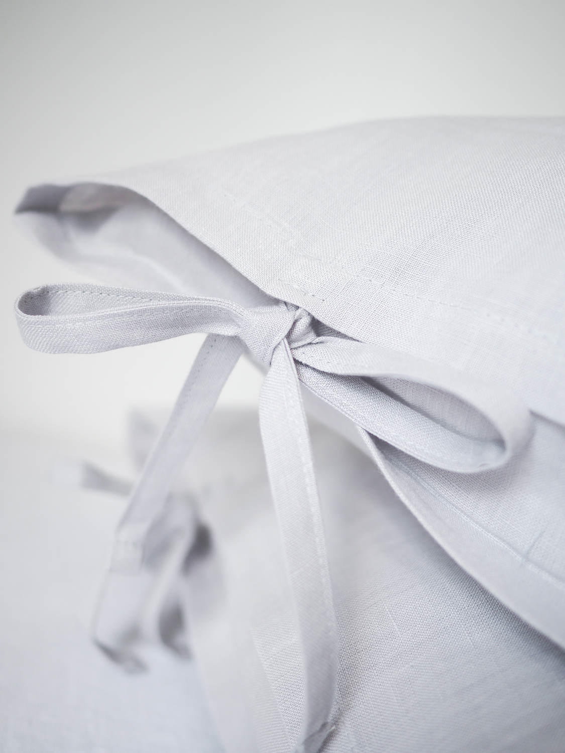 Grau Kissenbezüge aus Leinen mit Krawatten