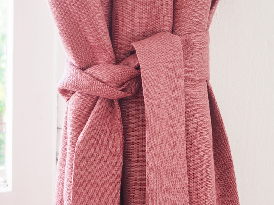 Pink linen curtain belt