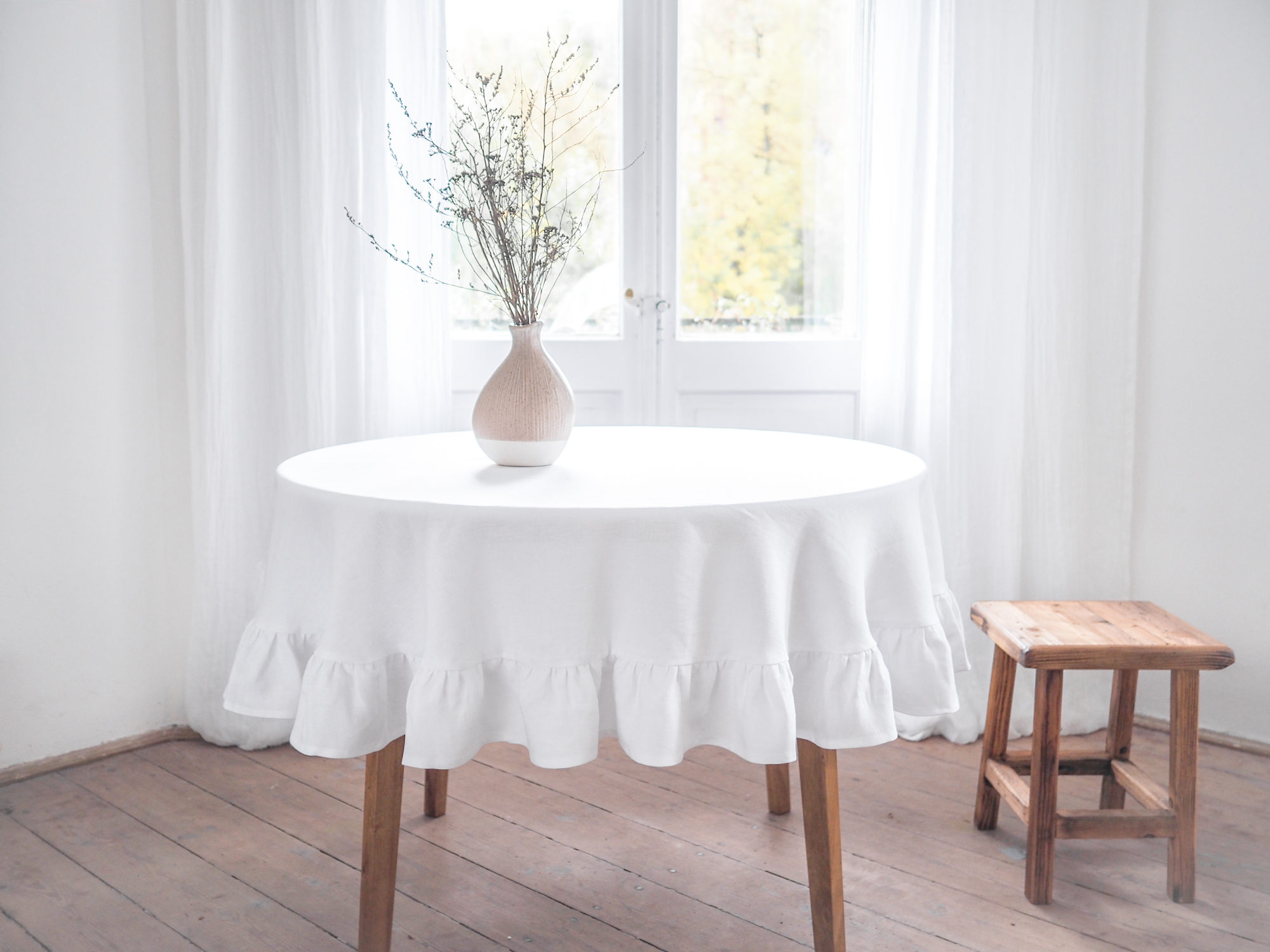 Weiße Runde Leinen Tischdecke mit Rüsche | 100% Leinen