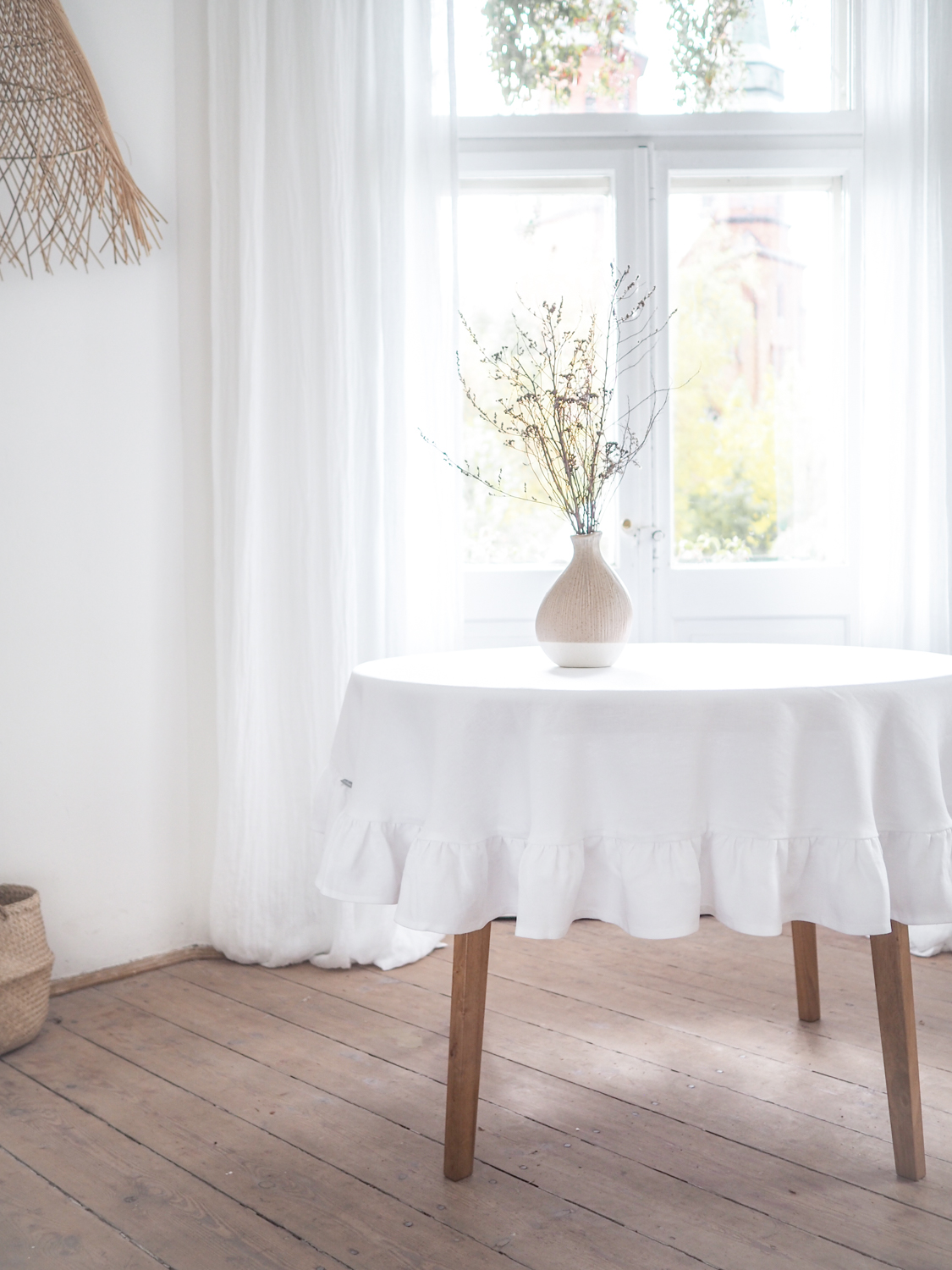 Weiße Runde Leinen Tischdecke mit 100% Rüsche | Leinen