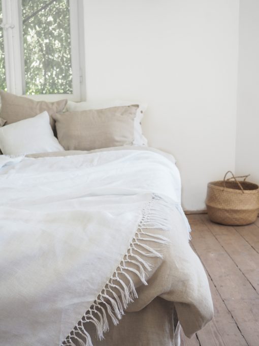 White linen throw with fringes