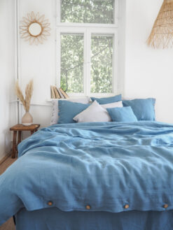 Bettwäsche aus blauem Leinen