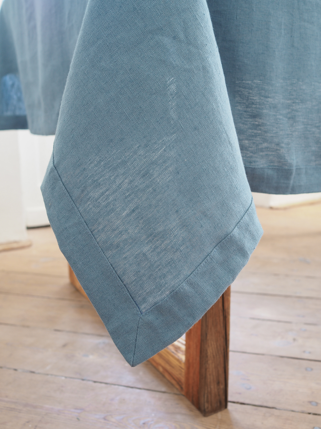 Blue tablecloth 100% linen 1