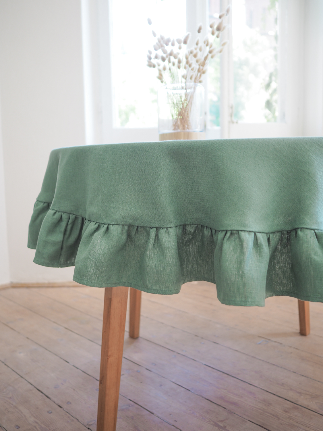 Green round ruffled linen tablecloth 1