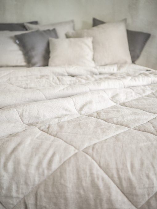 Linen quilted bedspread