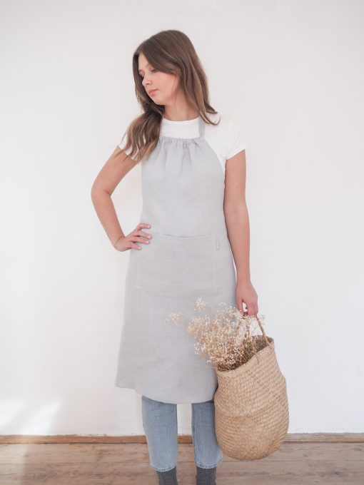 Linen apron with embroidery