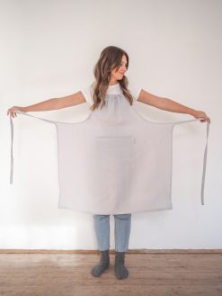 Linen apron with embroidery