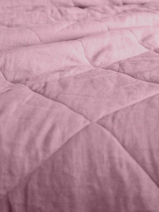Rosa gesteppte Bettdecke aus Leinen