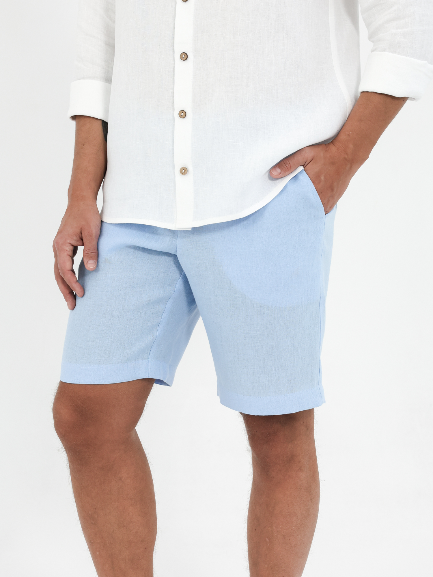 Men's shorts made of linen